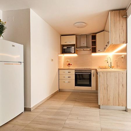 Apartman Petra Vrh  Exterior photo