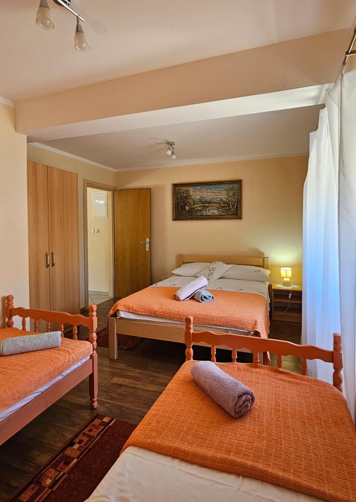 Apartman Petra Vrh  Exterior photo